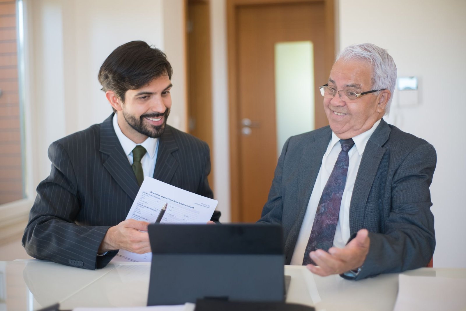 Veteran discussing Board of Veterans Appeals hearing options with an accredited representative